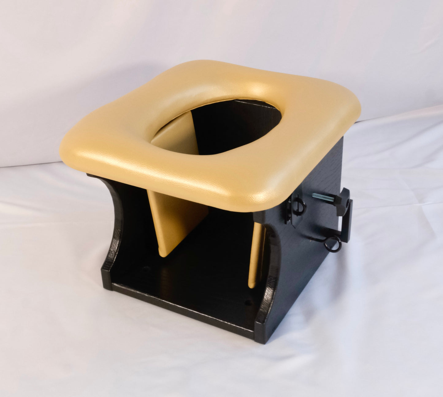 Custom Colour Queening Chair